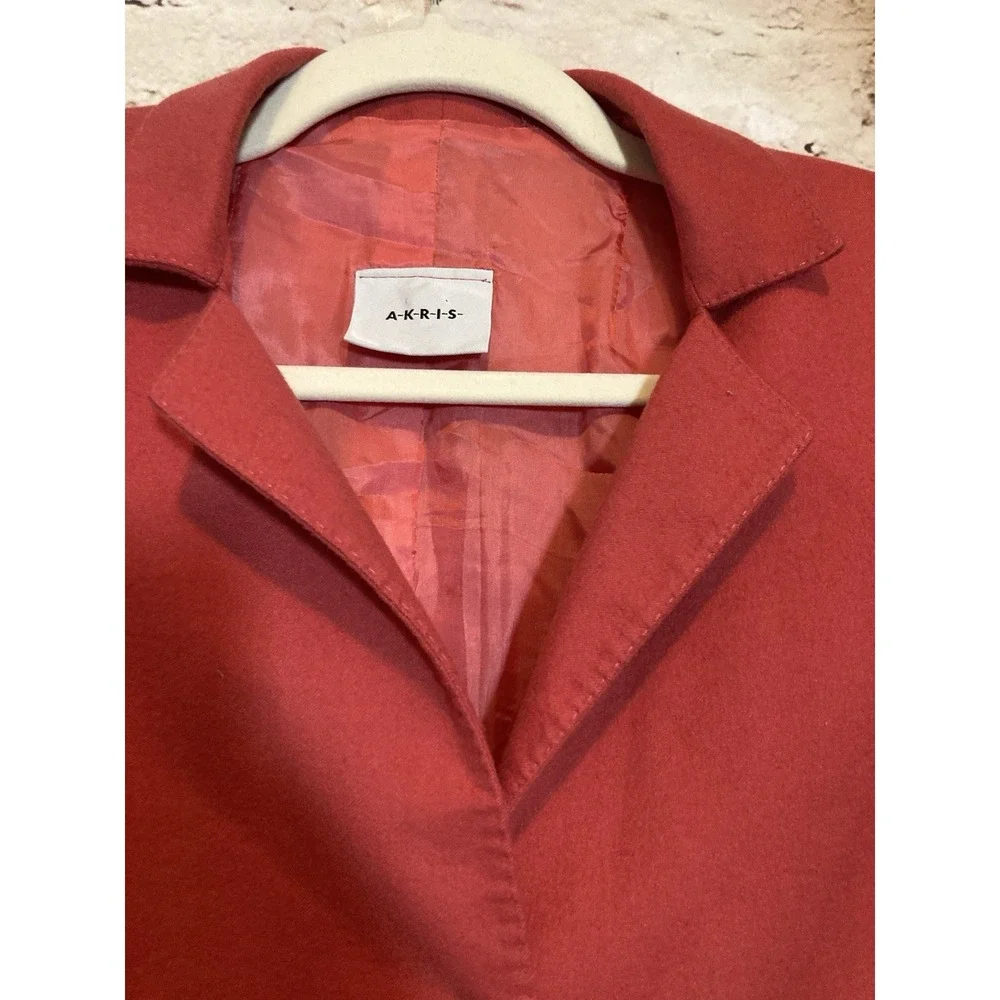 AKRIS Cashmere‎ & Silk Jacket 10 In Coral Three Button Pockets Lined Pea coat